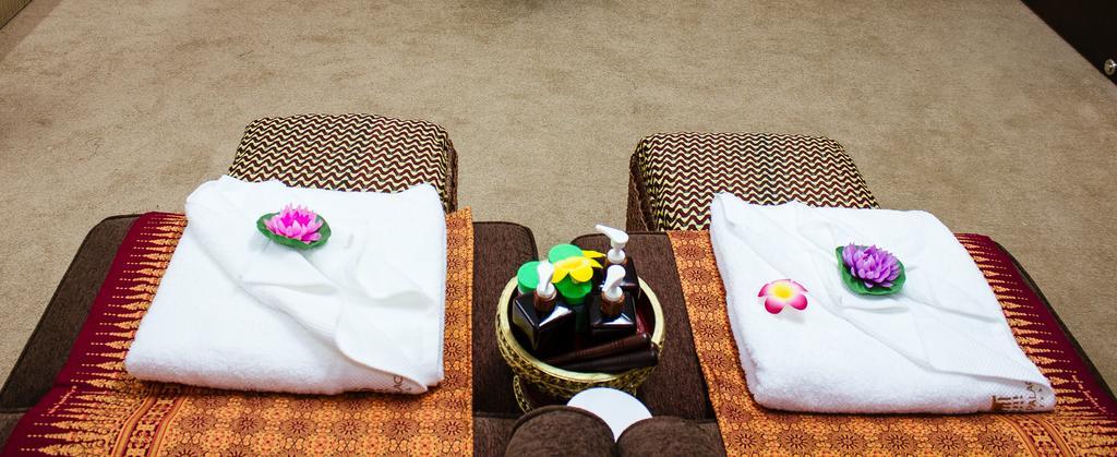 Tang Palace Hotel Accra Extérieur photo