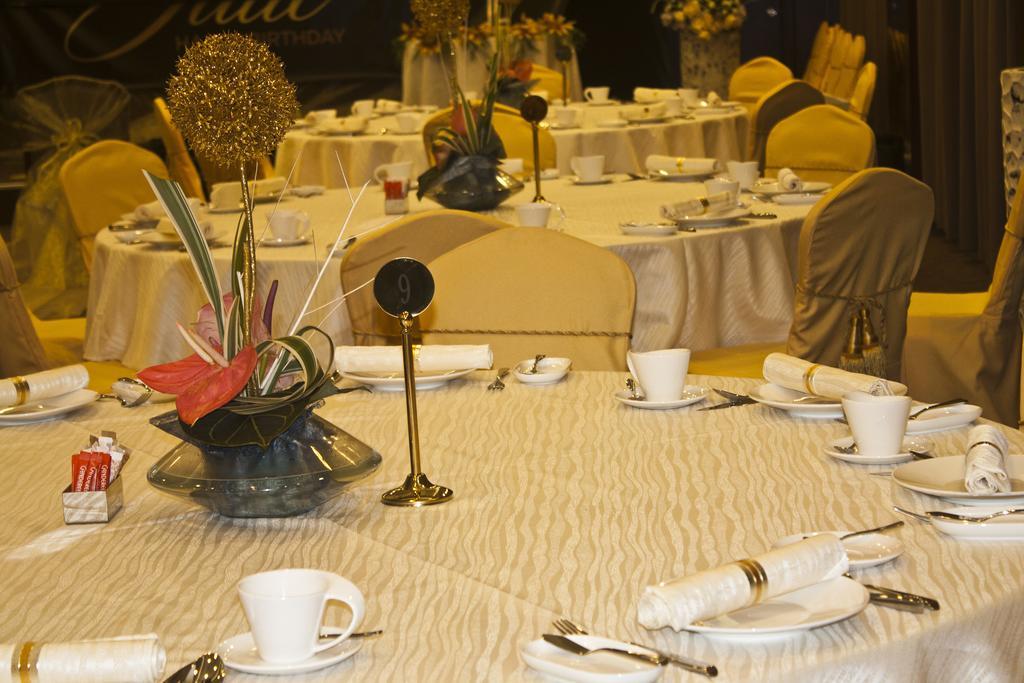 Tang Palace Hotel Accra Extérieur photo