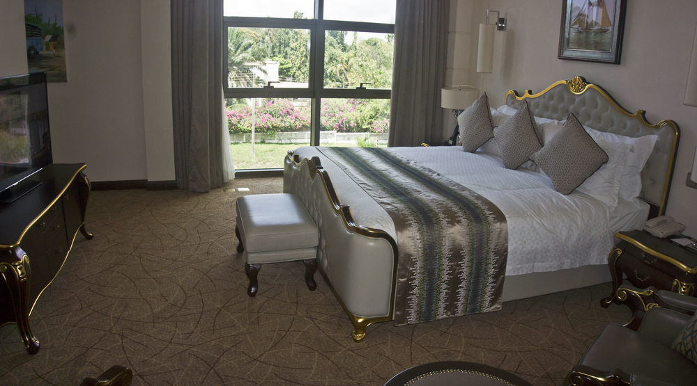 Tang Palace Hotel Accra Extérieur photo