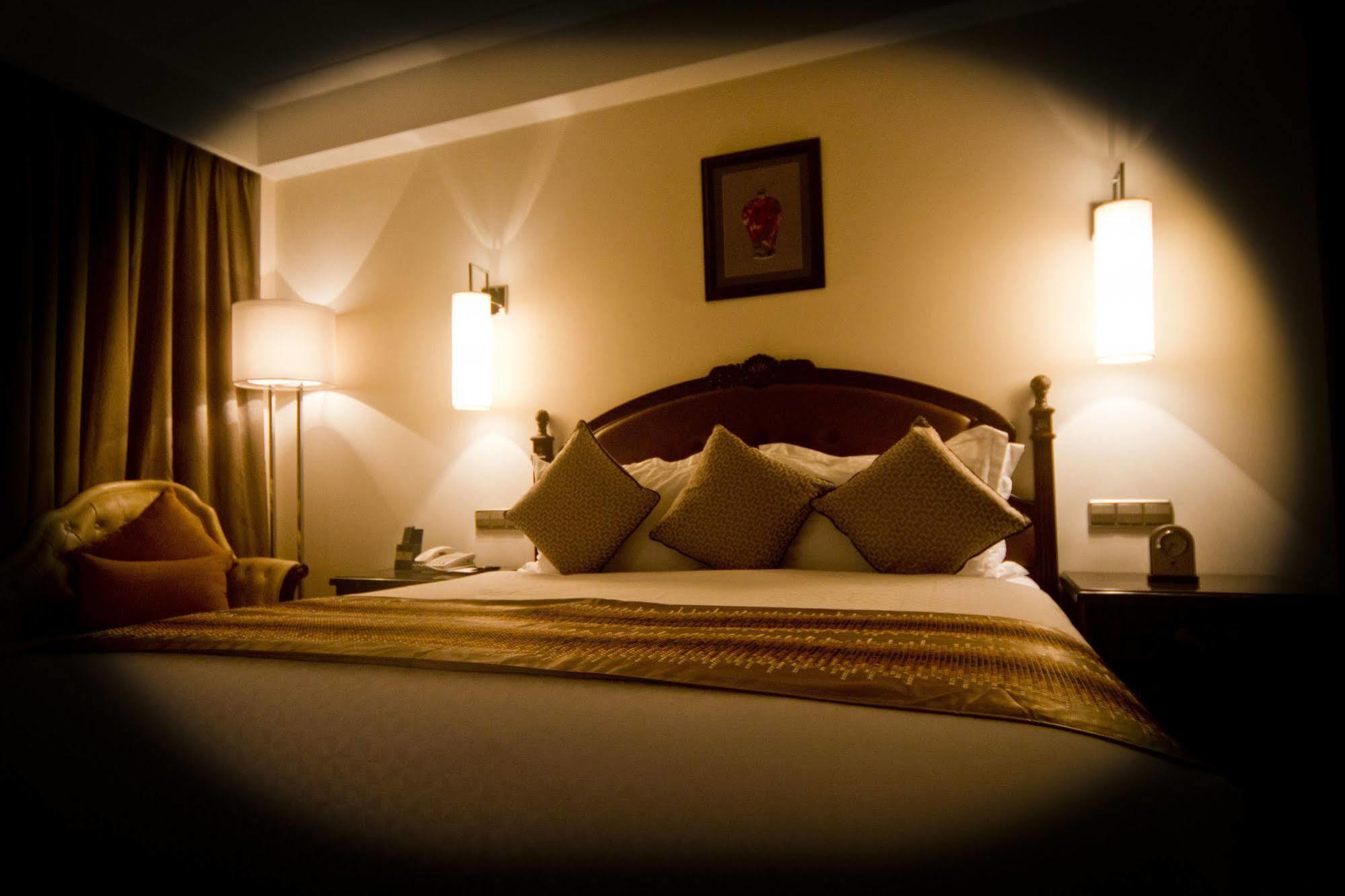 Tang Palace Hotel Accra Extérieur photo